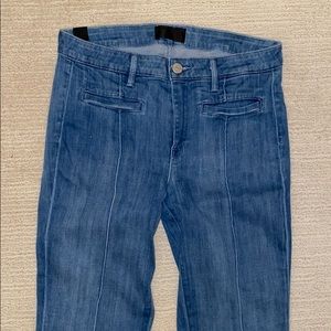 Vince Light Wash Flared Jeans Size 28